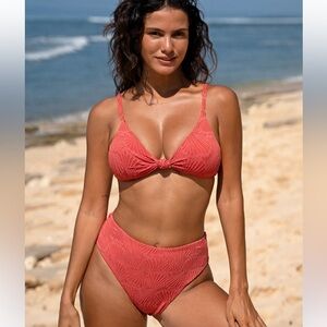 Berlook red textured 2! Piece bikini set NEW XS
Fully lined and great quality